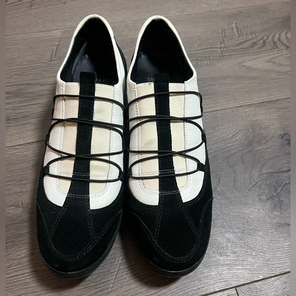 Stuart‎ Weitzman Black/Ivory SlipOn Suede Leather Sneaker Stretch Rallypipe